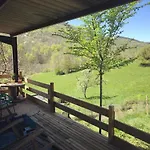 Konukevi Aurinko : Caravane Avec Bain Nordique
