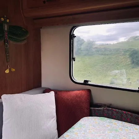 Maison d'hôtes Aurinko : Caravane Avec Bain Nordique