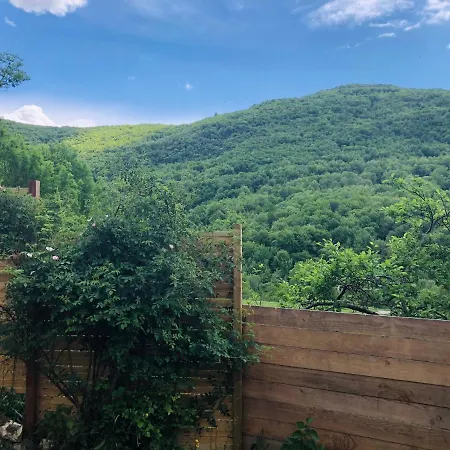 Aurinko : Caravane Avec Bain Nordique Maison d'hôtes Roquefort-Les-Cascades