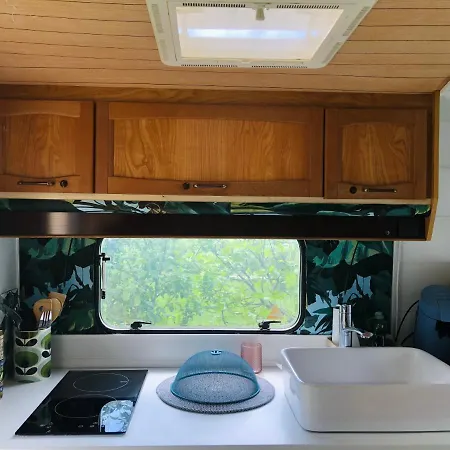 Aurinko : Caravane Avec Bain Nordique بيت ضيافة