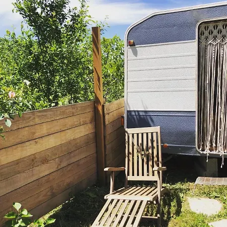 Maison d'hôtes Aurinko : Caravane Avec Bain Nordique Roquefort-Les-Cascades