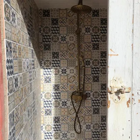 Aurinko : Caravane Avec Bain Nordique Roquefort-Les-Cascades