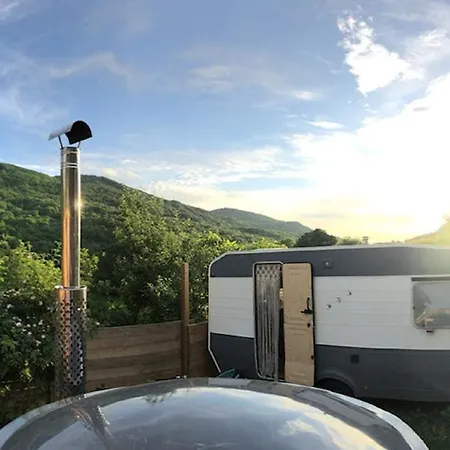 Aurinko : Caravane Avec Bain Nordique * Roquefort-Les-Cascades