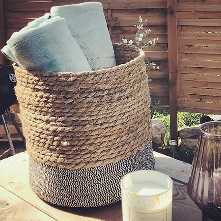 Aurinko : Caravane Avec Bain Nordique Maison d'hôtes Roquefort-Les-Cascades