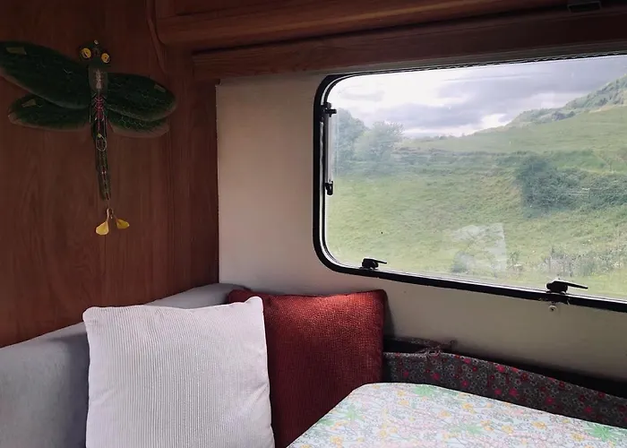 Casa de hóspedes Aurinko : Caravane Avec Bain Nordique