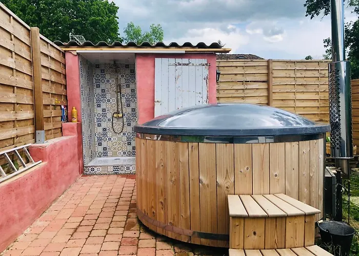 Aurinko : Caravane Avec Bain Nordique Roquefort-Les-Cascades