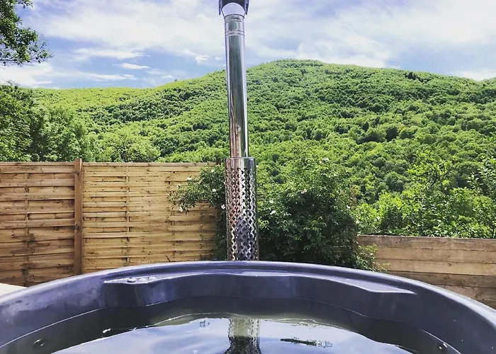 Aurinko : Caravane Avec Bain Nordique Gasthuis Roquefort-Les-Cascades