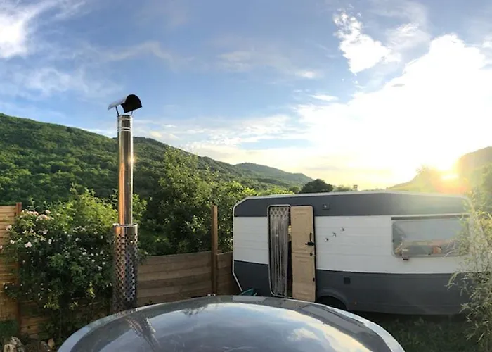 Aurinko : Caravane Avec Bain Nordique 3* Roquefort-Les-Cascades